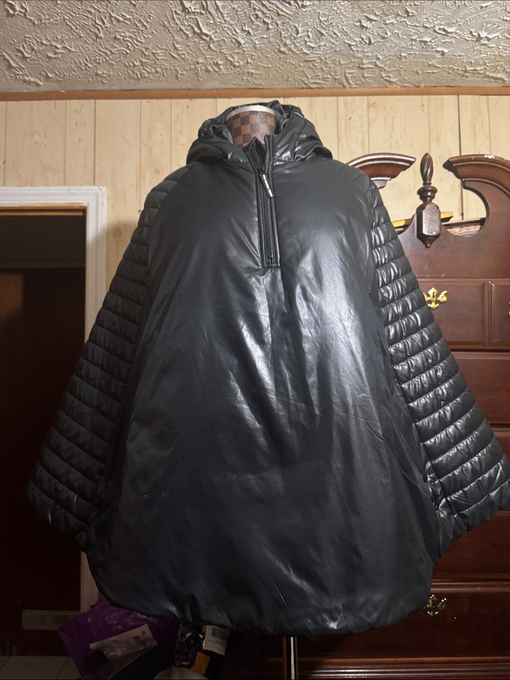 Girls Xl Black Quilted Sleeve Hooded Poncho Jacket